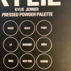 Kylie Cosmetics Makeup - KYLIE the burgundy palette Kylie Cosmetics Makeup - KYLIE the burgundy palette